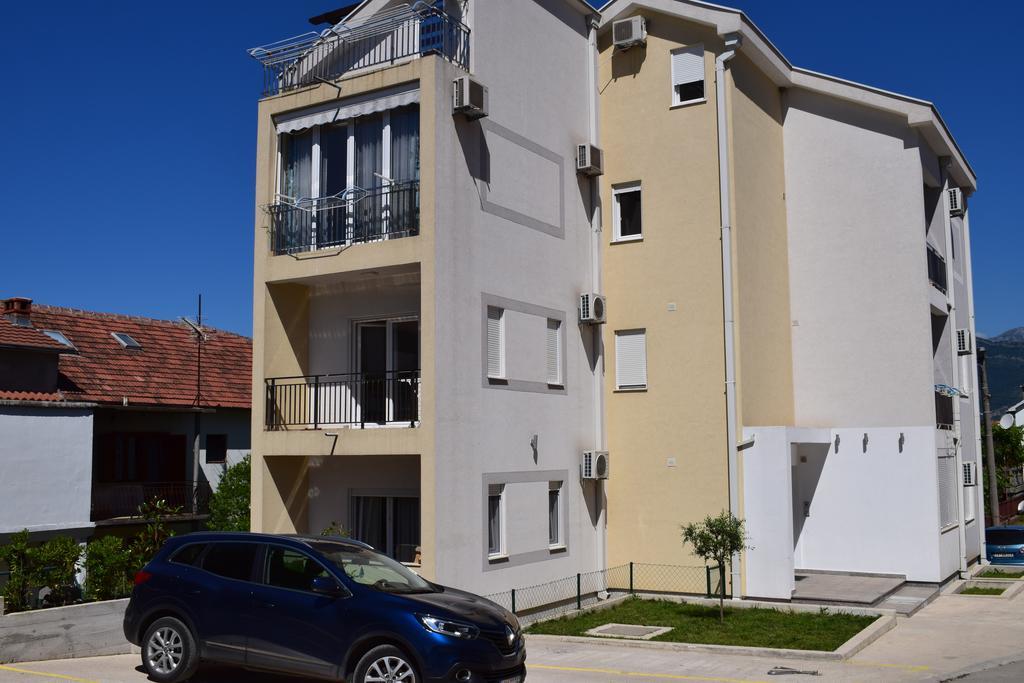 Apartment Fini Tivat